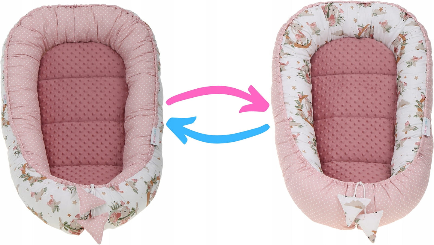 Dvipusis kūdikio lizdelis su elegantišku „Dreamland“ dizainu.